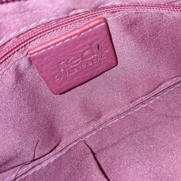 Echo Red wristlet hand bag - Picture 8 of 9